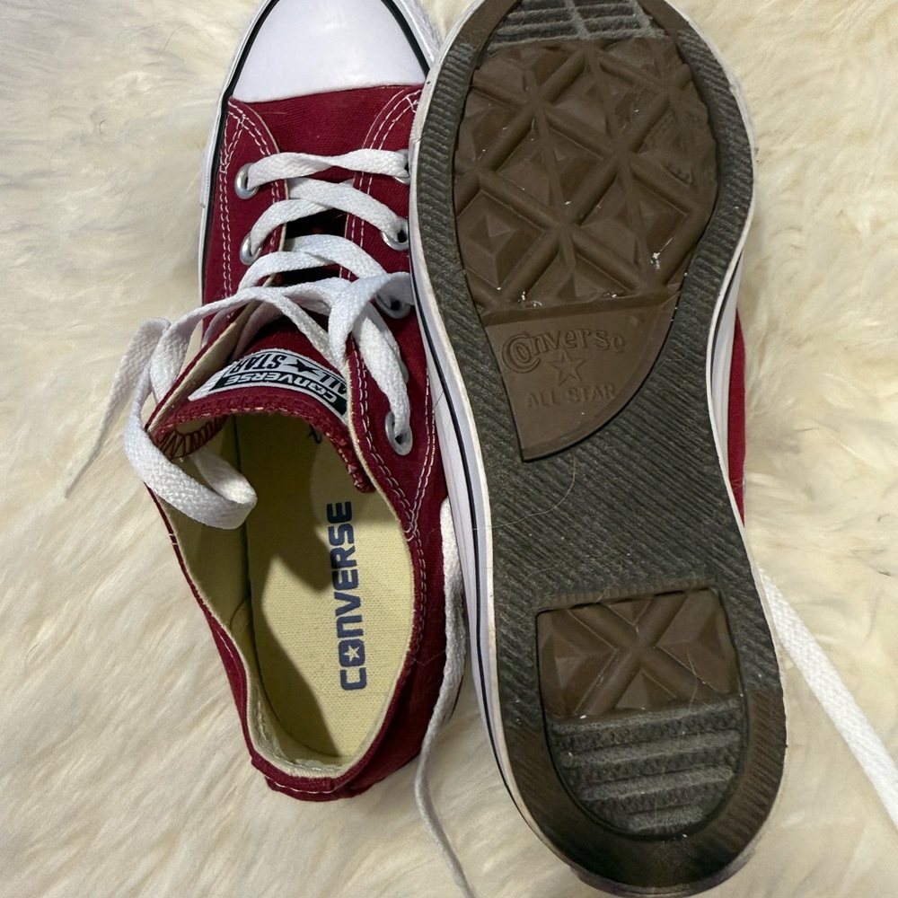 Converse Low Top Sneakers in Burgundy and White - Picture 3 of 4